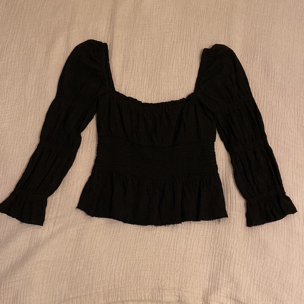 Wilfred Aritzia Black Smocked Blouse. Size Xs